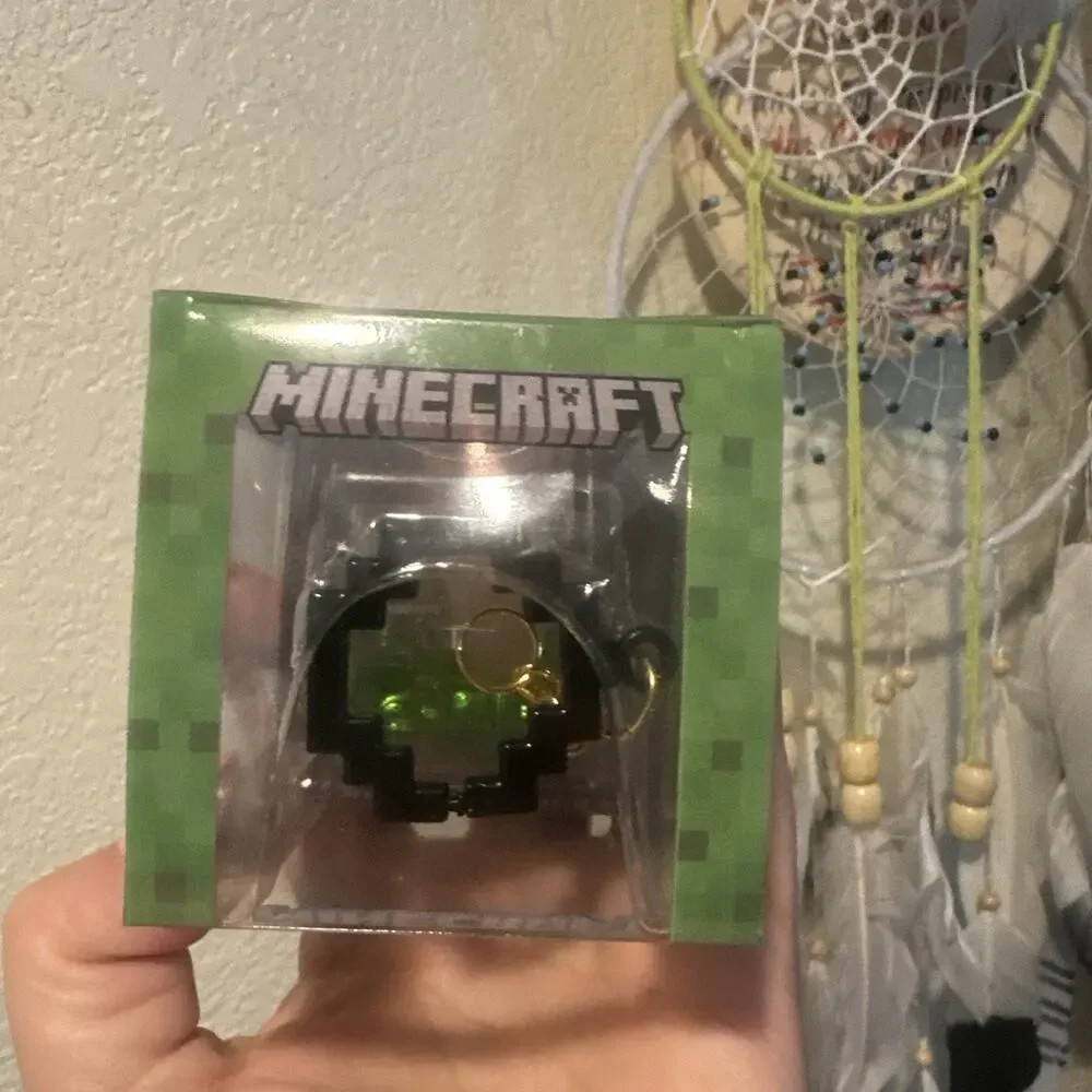 New Minecraft Series 2 Charms Pig 2.5-Inch Backpack Hanger. Viral Keychain